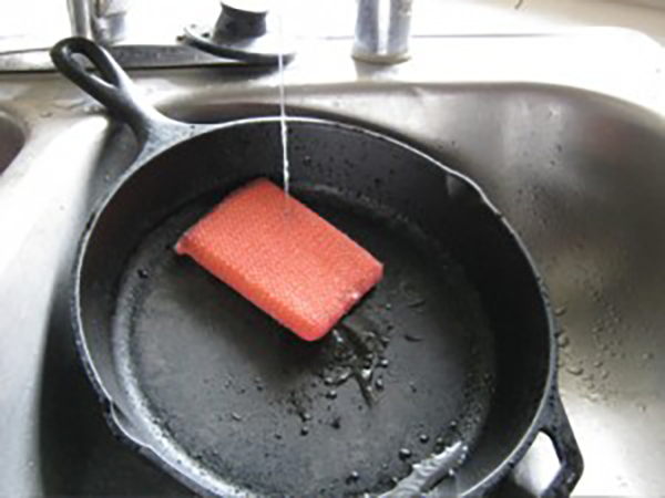 How to Clean your Cast Iron Skillet